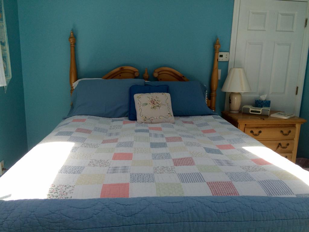 Joy House B And B Dennisport Habitación foto